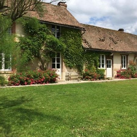 Bed and Breakfast Le Clos De La Livre Fontaine-sur-Ay Exterior foto