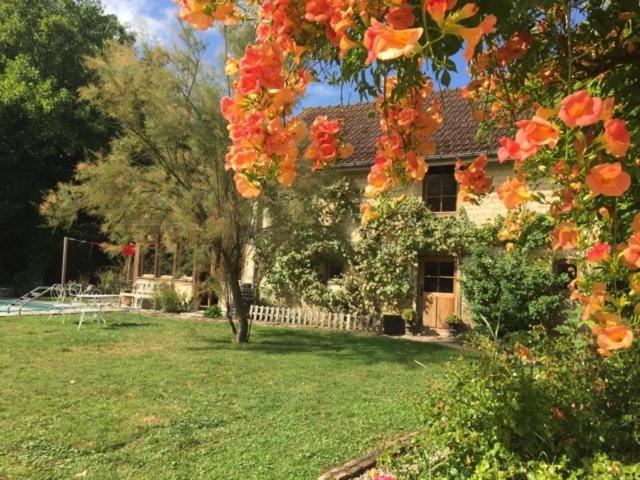 Bed and Breakfast Le Clos De La Livre Fontaine-sur-Ay Exterior foto