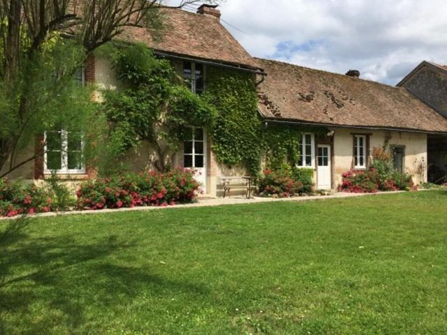 Bed and Breakfast Le Clos De La Livre Fontaine-sur-Ay Exterior foto