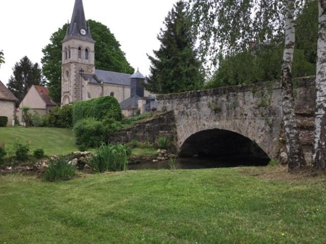 Bed and Breakfast Le Clos De La Livre Fontaine-sur-Ay Exterior foto